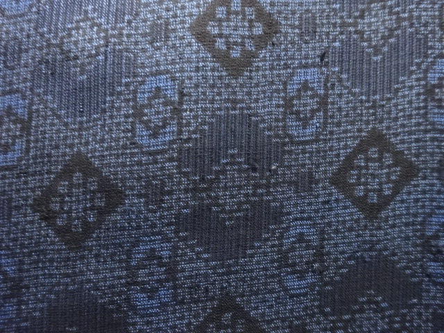 JAPANESE KIMONO / ANTIQUE KIMONO / SILK / DORO OSHIMA TSUMUGI / WOVEN GEOMETRIC PATTERN